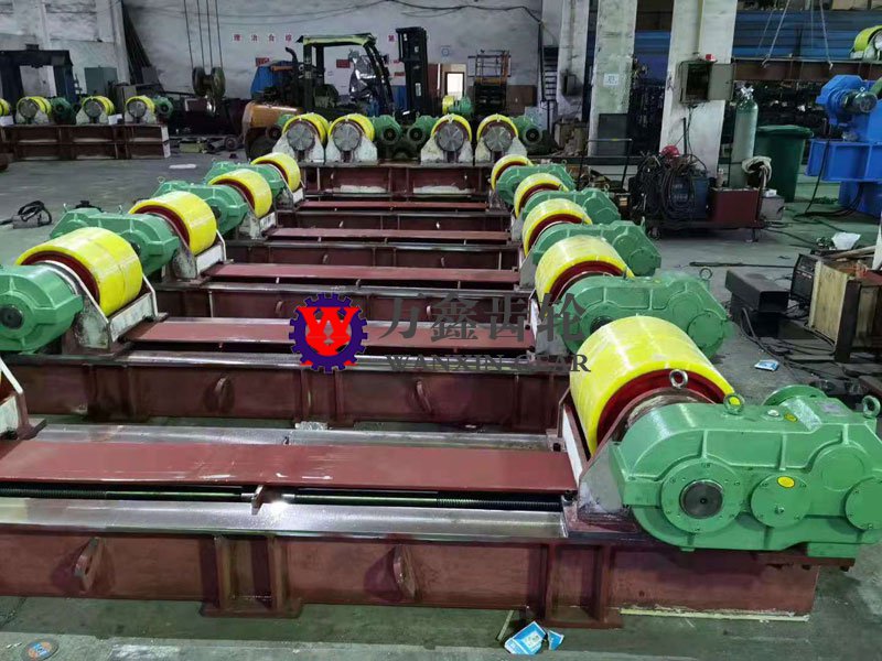 滾輪架專用齒輪箱的應(yīng)用